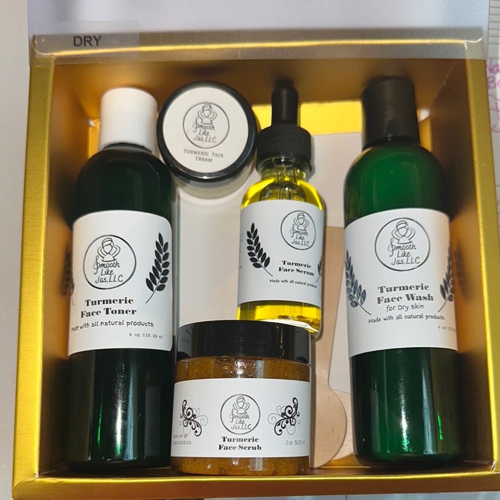 Turmeric Skincare Set with Face Toner and Face Wash